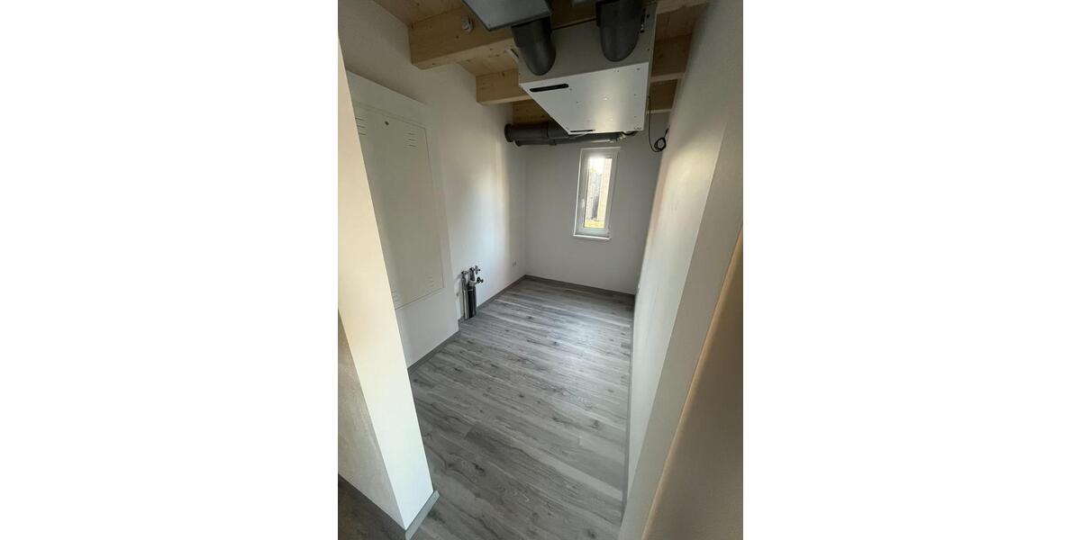 Einfamilienhaus Breuna - 4 Zimmer, 87 m&sup2;, 1.100&euro; | Angebot:25378183