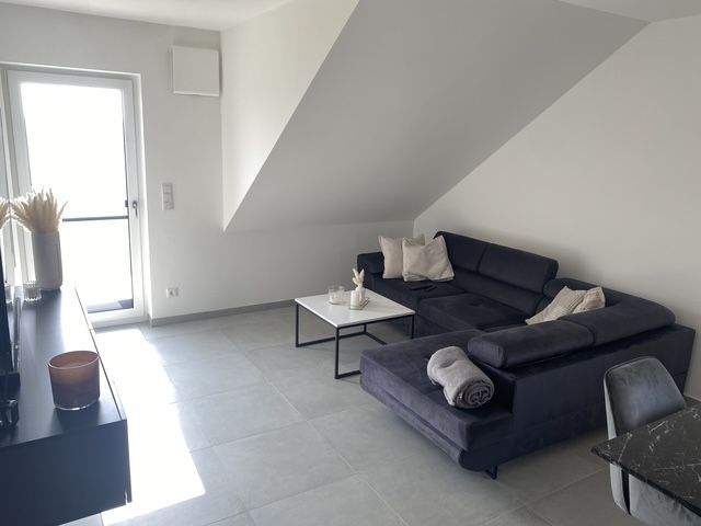 Etagenwohnung Aufhausen - 4 Zimmer, 116 m&sup2;, 1.150&euro; | Angebot:25850602