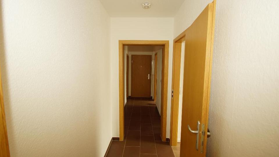 Etagenwohnung Dippoldiswalde - 4 Zimmer, 69 m&sup2;, 393&euro; | Angebot:24476941