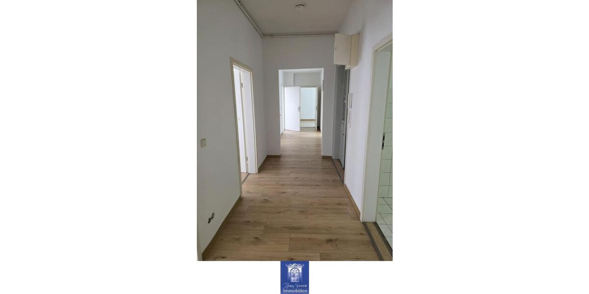 Etagenwohnung Waldheim - 5 Zimmer, 112 m&sup2;, 549&euro; | Angebot:26679945