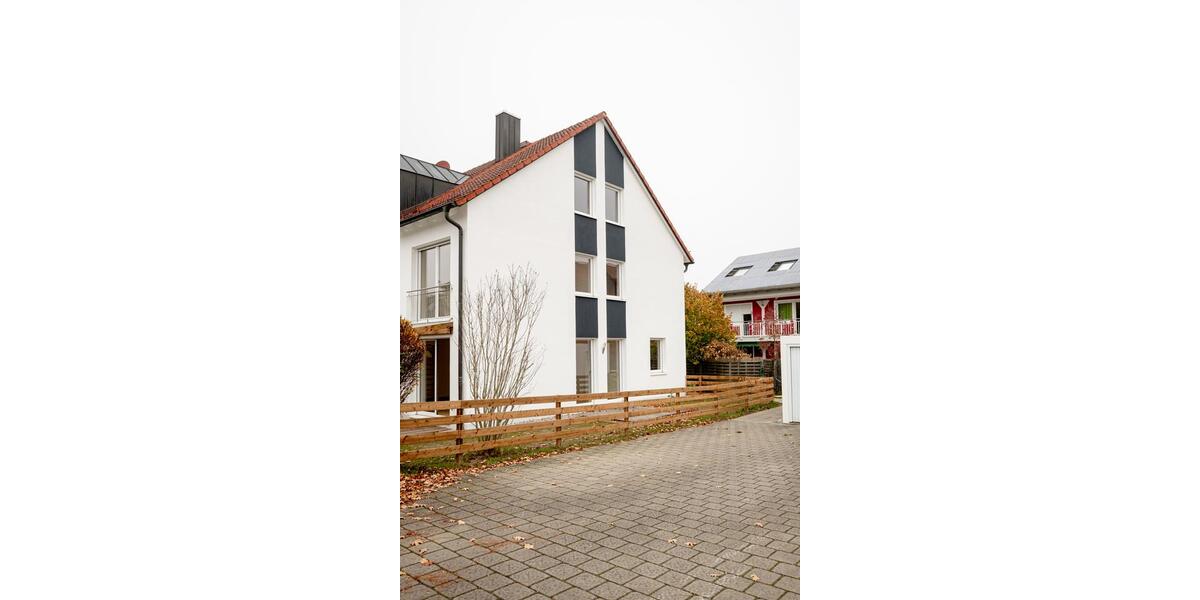 großzügige DHH in Friedberg - Rinnental zu vermieten. Anzeige bitte ganz lesen!!!!!!! 6 zimmer