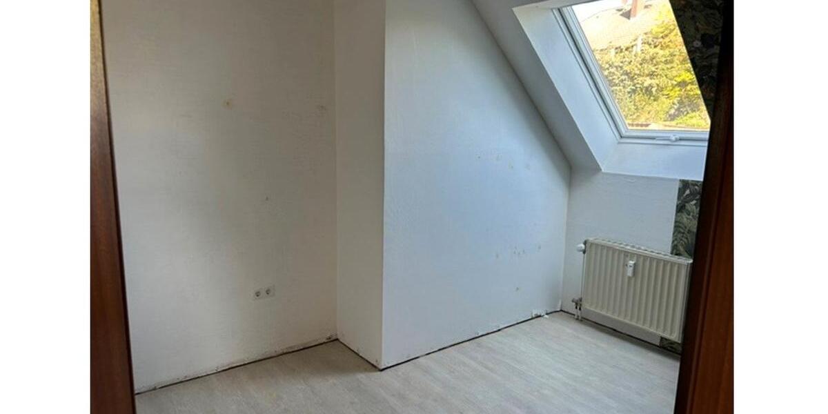 Dachgeschoßwohnung Friedewald - 4 Zimmer, 105 m&sup2;, 955&euro; | Angebot:25162662