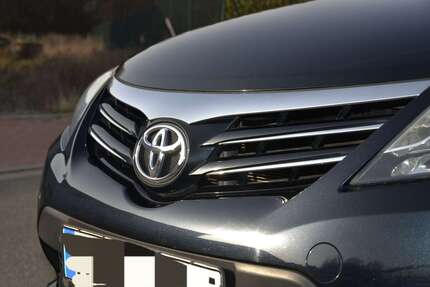 Toyota Avensis 149.000 km 10.490 &euro; Seelze, Stadt 30926