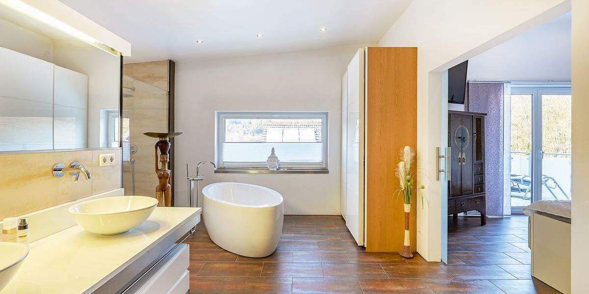 Einfamilienhaus Waldbronn / Busenbach Busenbach - 7 Zimmer, 226 m&sup2;, 989.000&euro; | Angebot:24856071