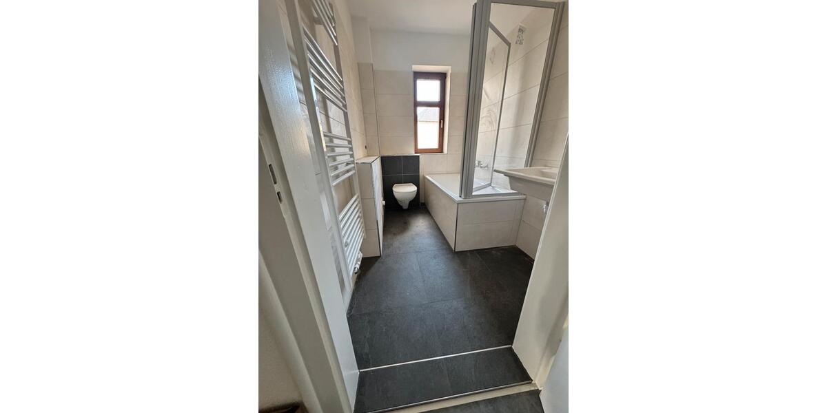 Mehrfamilienhaus, Wohnhaus Grimma - 6 Zimmer, 150 m&sup2;, 1.300&euro; | Angebot:25916379