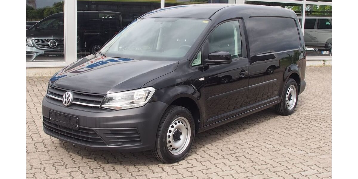 VW Caddy 153.605 km 13.598 &euro; Pampow 19075