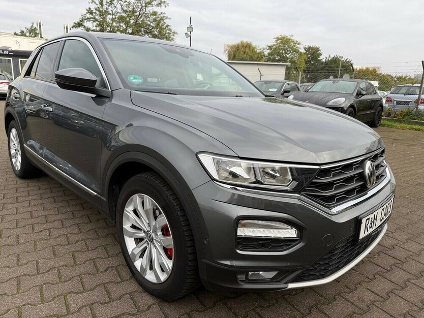 VW T-Roc 2.0 TSI Sport 4Motion/TopZustand 117.001 km 18.590 € Frankfurt 60386