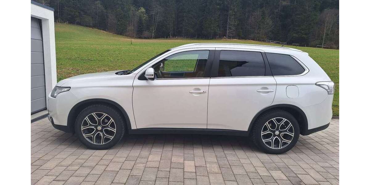Mitsubishi Outlander 169.169 km 10.999 &euro; Amerang 83123