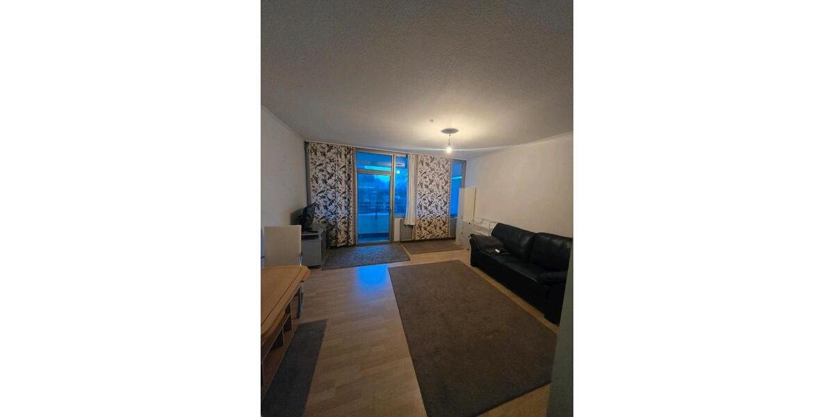 Etagenwohnung Neuss - 1 Zimmer, 1 m&sup2;, 700&euro; | Angebot:24983708