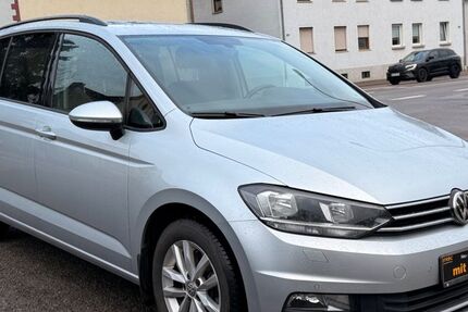 VW Touran 188.999 km 11.999 &euro; Völklingen 66333