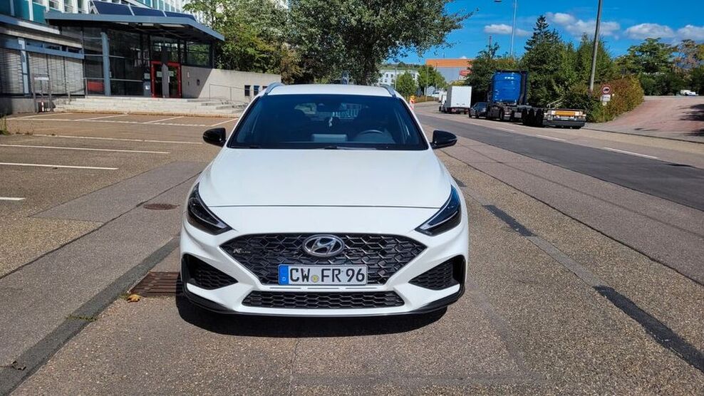 i30