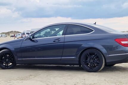 Mercedes-Benz C 250 122.000 km 14.595 € Hamburg 22589