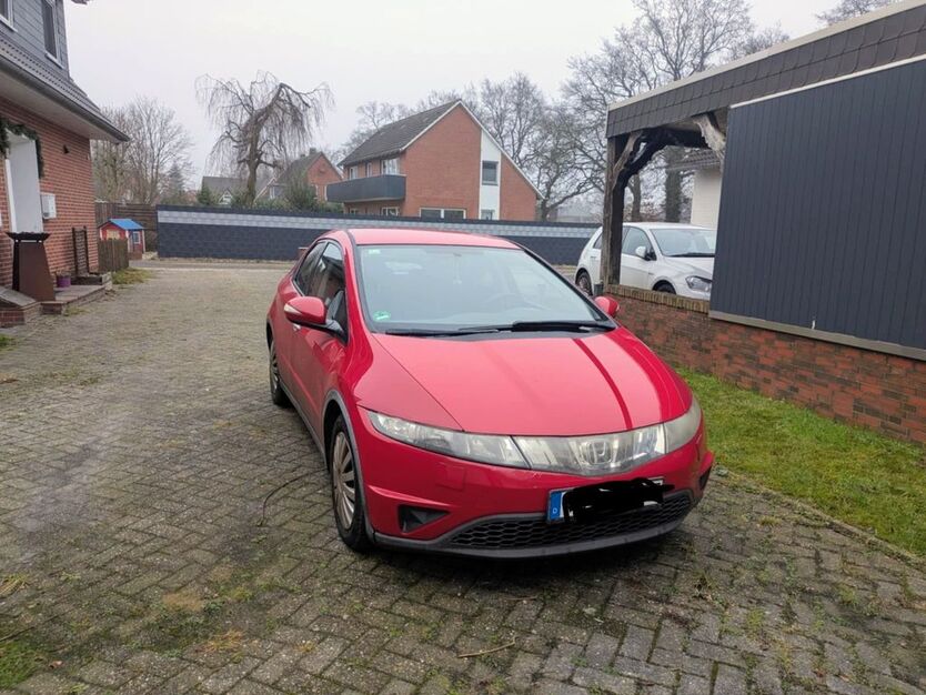 Honda Civic 144.000 km 2.500 € Apen 26689
