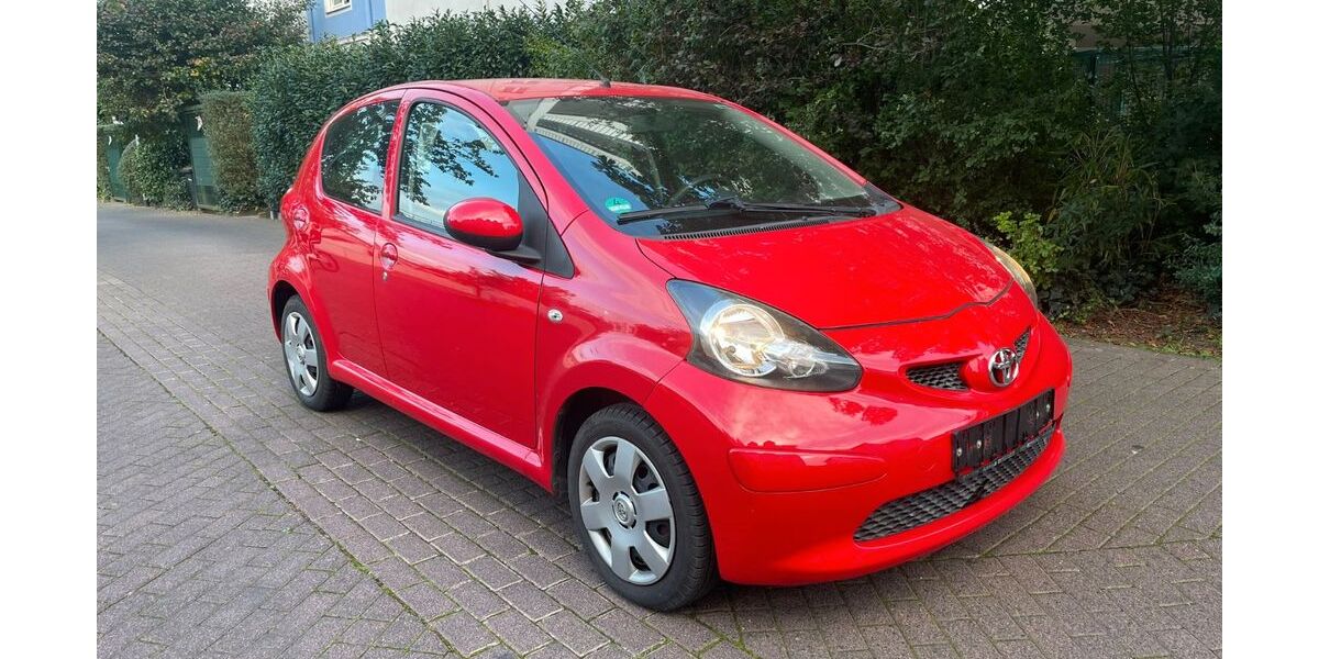 Toyota Aygo (X) 20.000 km 4.500 &euro; Dietzenbach 63128