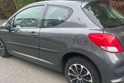 Peugeot 207 167.000 km 2.200 &euro; Oberursel 61440