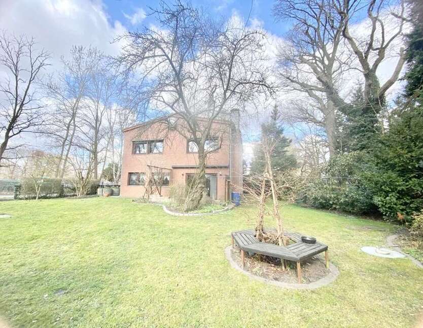 Haus zum Kaufen in Langenhagen Engelbostel 595.000 € 215 m²