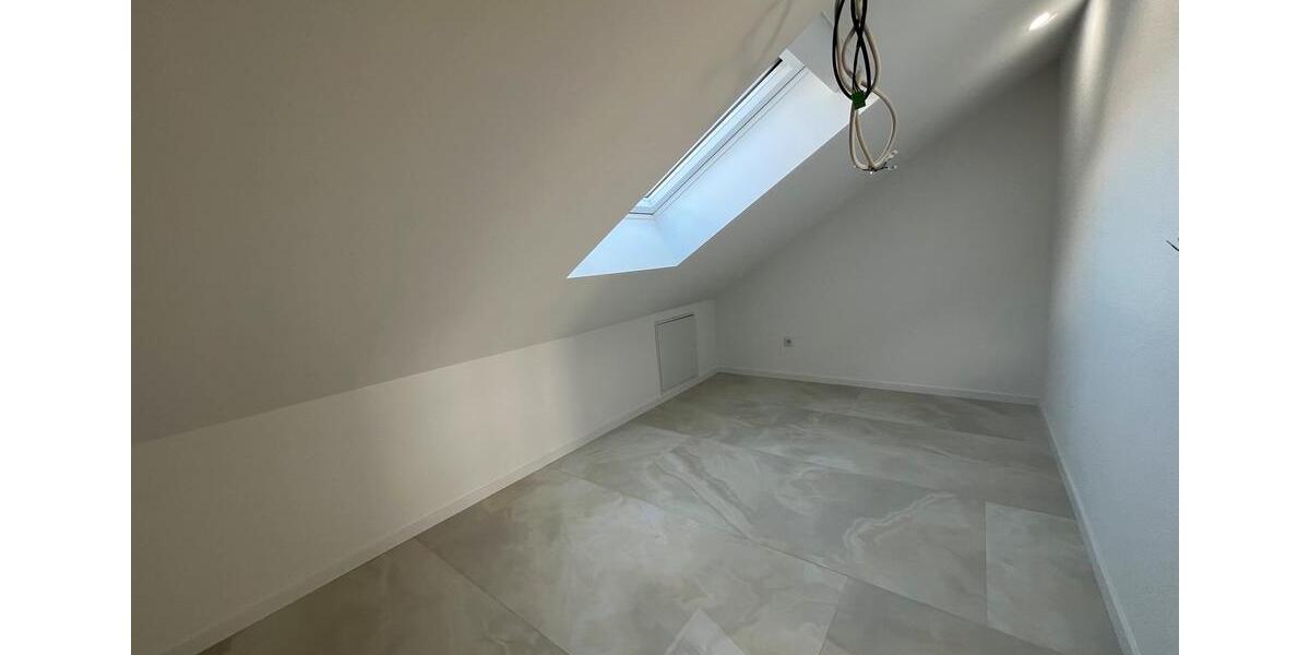 Dachgeschoßwohnung Tauberbischofsheim - 3 Zimmer, 60 m&sup2;, 780&euro; | Angebot:25394840