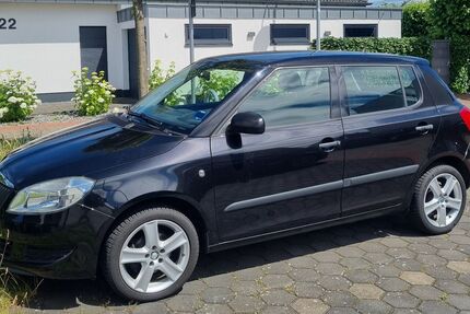Skoda Fabia 125.600 km 3.800 &euro; Moers 47443