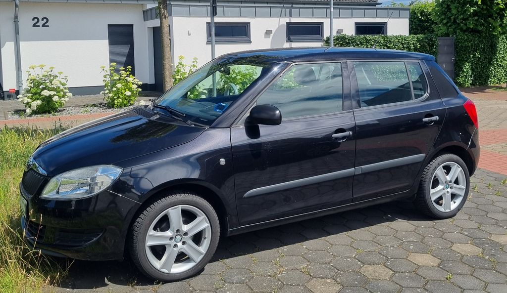 Skoda Fabia 125.600 km 3.800 &euro; Moers 47443