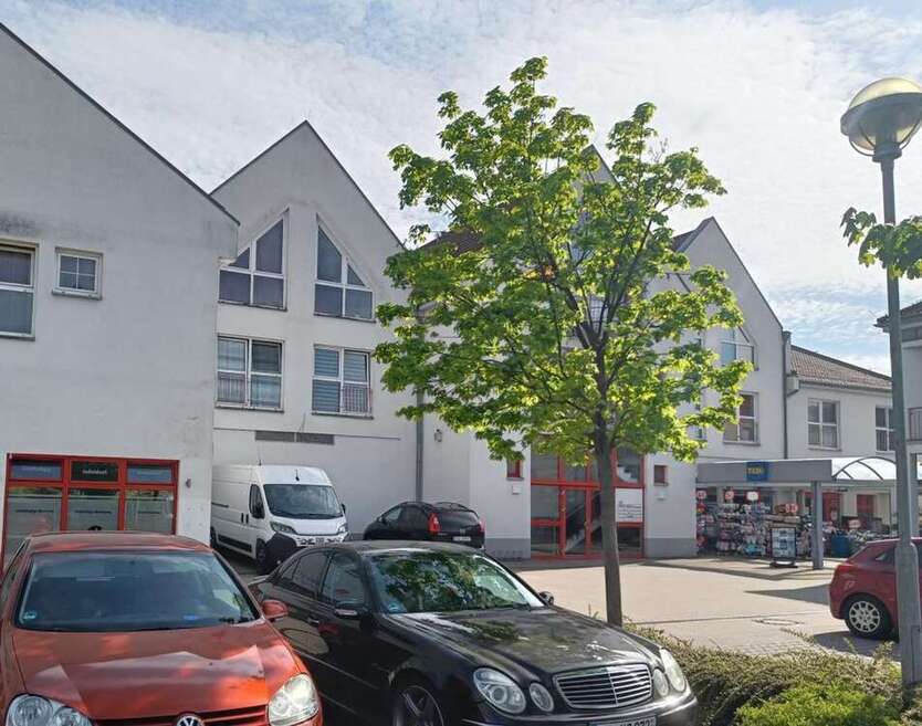 Wohnung zum Kaufen in Ottendorf-Okrilla 108.000 € 69 m² 2.5 zimmer