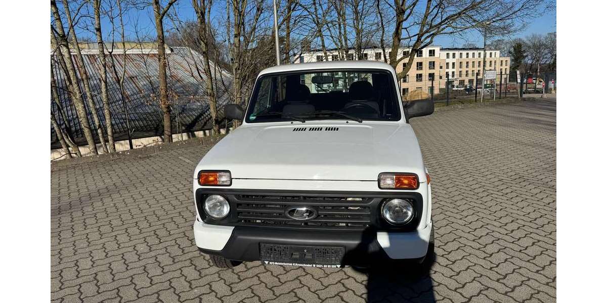 Lada Taiga 37.150 km 12.100 &euro; Neu Wulmstorf 21629