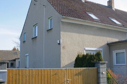 Bernsdorf - Reizvolle Doppelhaushälfte - Haus Bernsdorf | Angebot:25081237