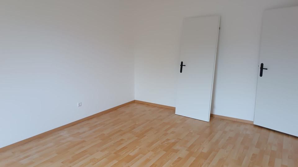 Etagenwohnung Nordenham - 3 Zimmer, 71 m&sup2;, 600&euro; | Angebot:26380872