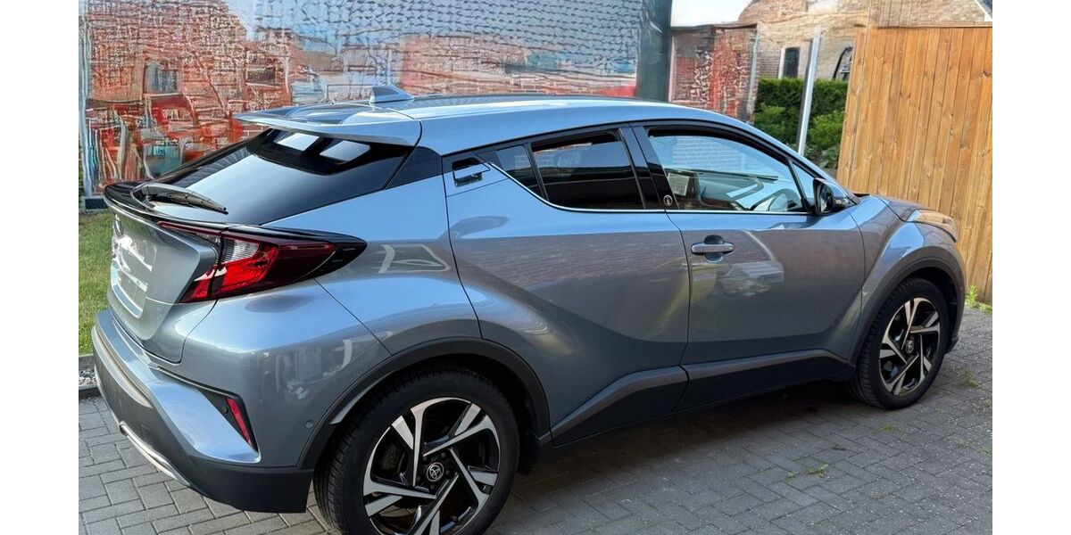 Toyota C-HR 52.185 km 21.700 &euro; Lübeck 23556