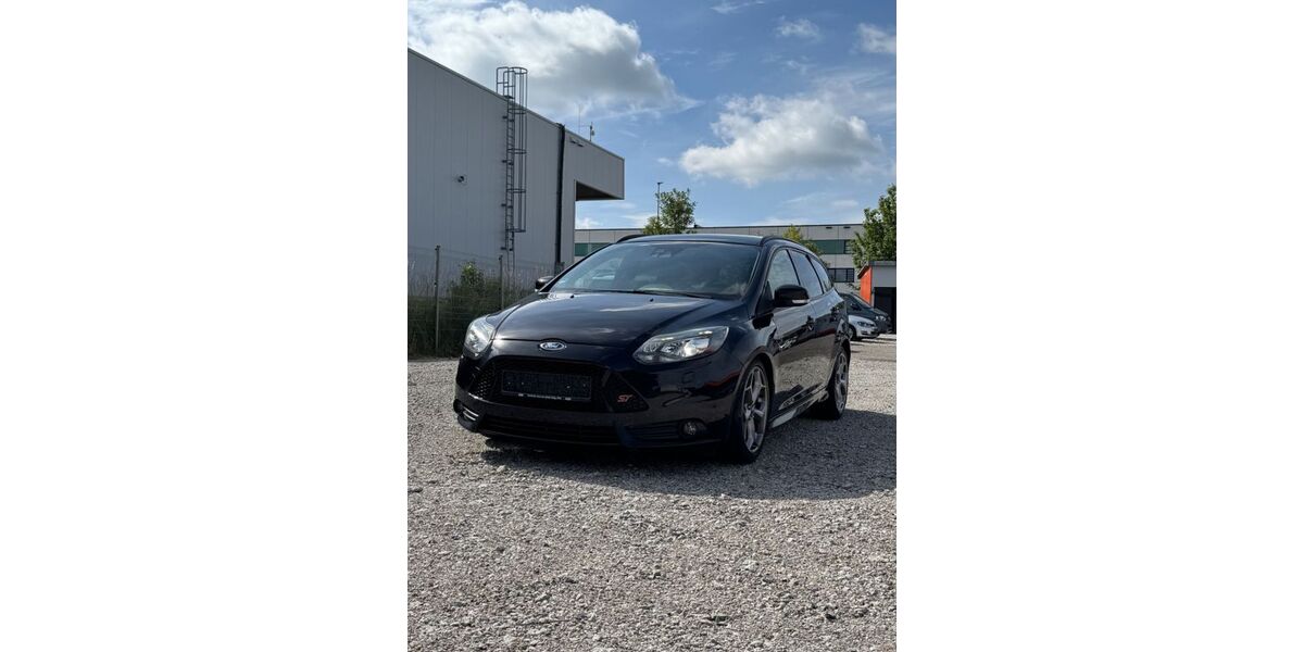 Ford Focus 94.088 km 12.150 &euro; Wilsdruff 01723