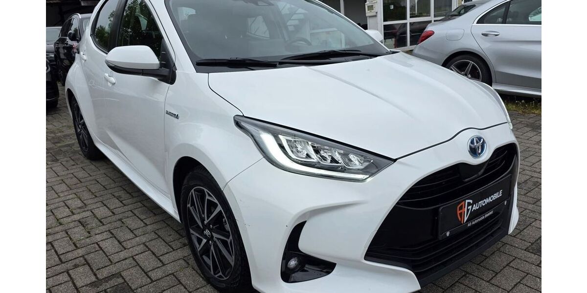 Toyota Yaris 10.200 km 18.900 &euro; Bielefeld 33659
