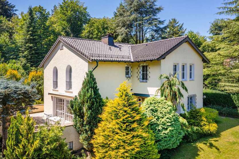 Haus zum Kaufen in Bielefeld 895.000 € 240 m²