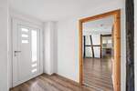 Einfamilienhaus Hilzingen - 7 Zimmer, 215 m&sup2;, 585.000&euro; | Angebot:25879468