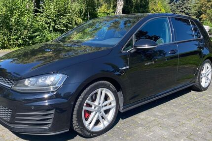 VW Golf 149.000 km 13.800 € Bonn 53129