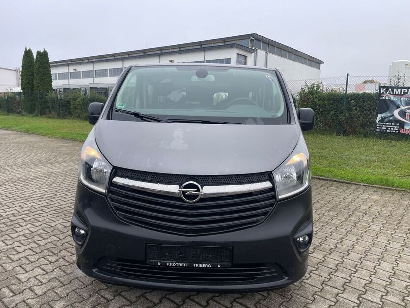 Opel Vivaro 188.000 km 12.999 € Donaueschingen 78166