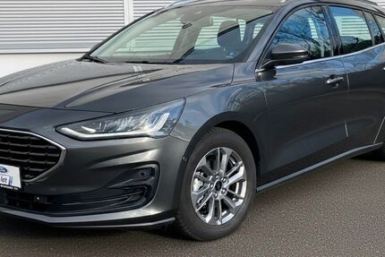 Ford Focus 8.200 km 25.990 &euro; Lauterecken 67742