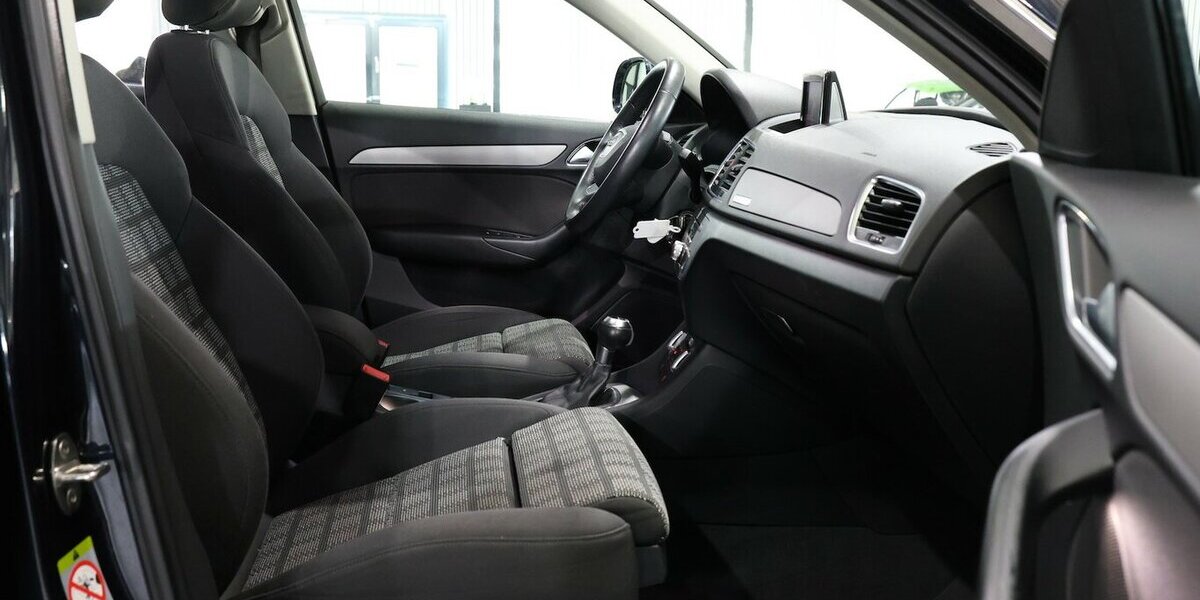 Audi Q3 2.0 TFSI QUATTRO SPORT / NAVI+KAMERA / ALLRAD 97.000 km 16.444 &euro; Hamm 59077