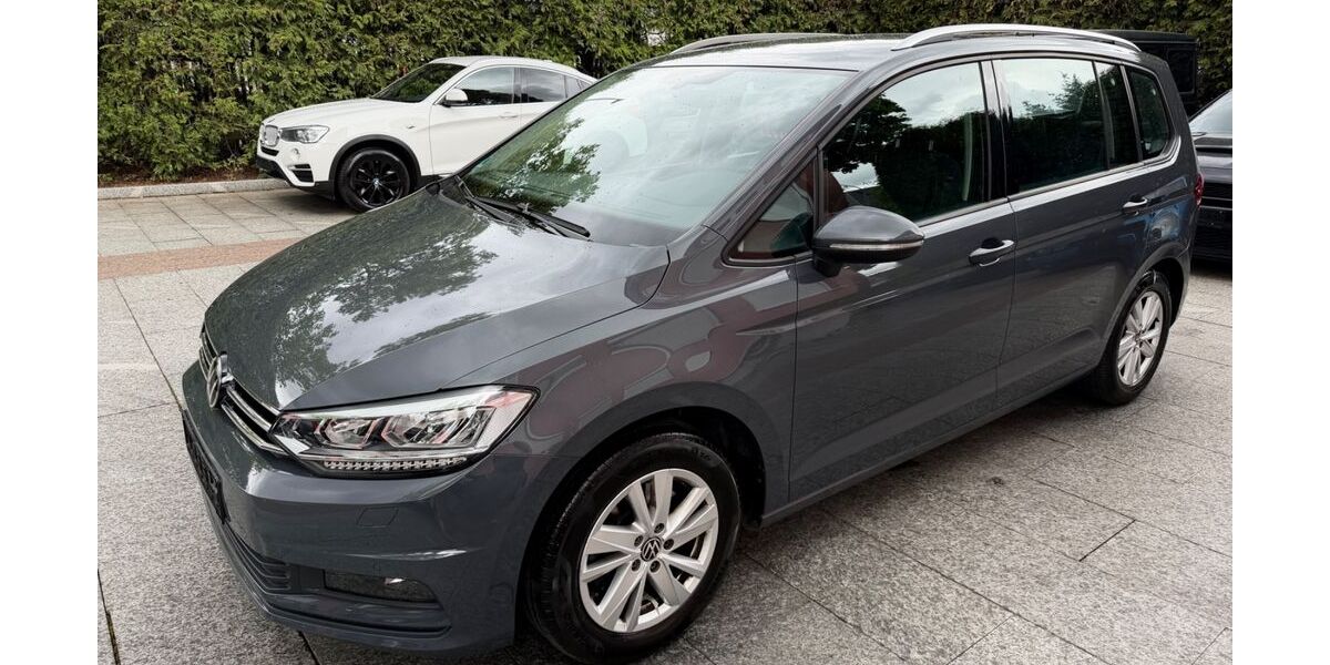 VW Touran 109.000 km 18.980 &euro; München 81827