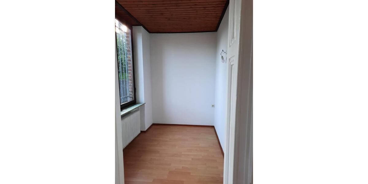 Erdgeschoßwohnung Aachen Aachen-Mitte - 2.5 Zimmer, 90 m&sup2;, 1.000&euro; | Angebot:25920042