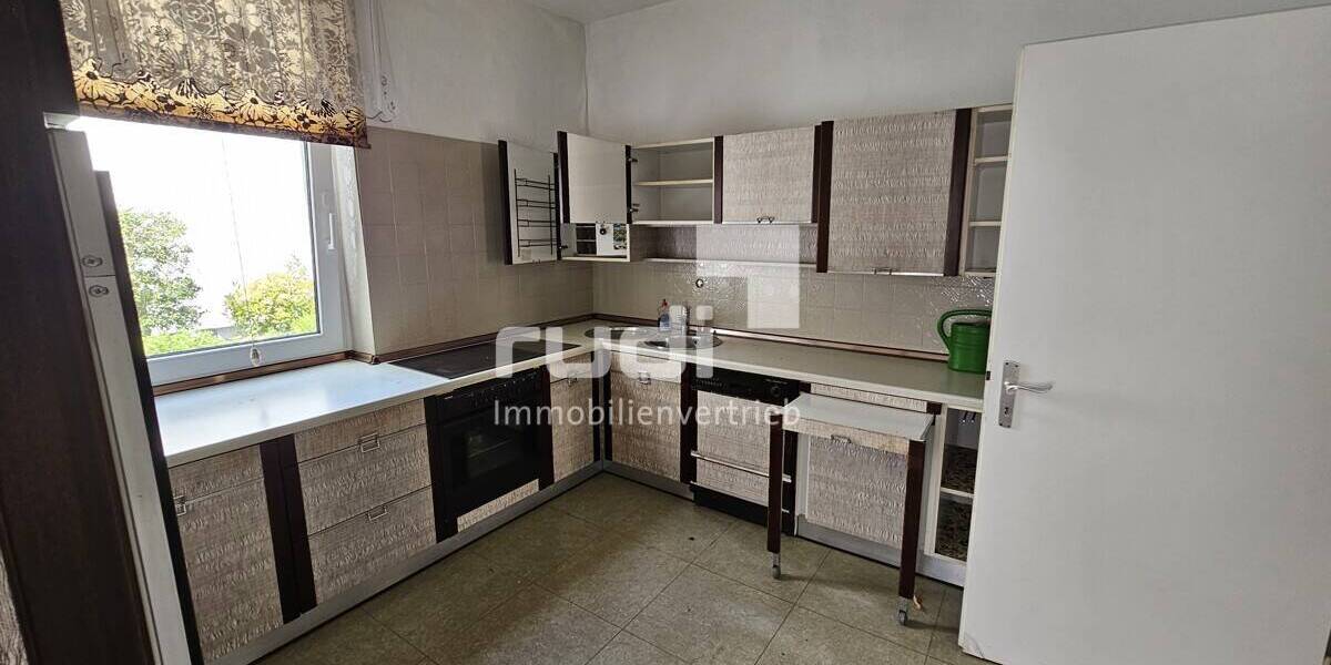 Etagenwohnung Lage - 2 Zimmer, 97 m&sup2;, 650&euro; | Angebot:26779557