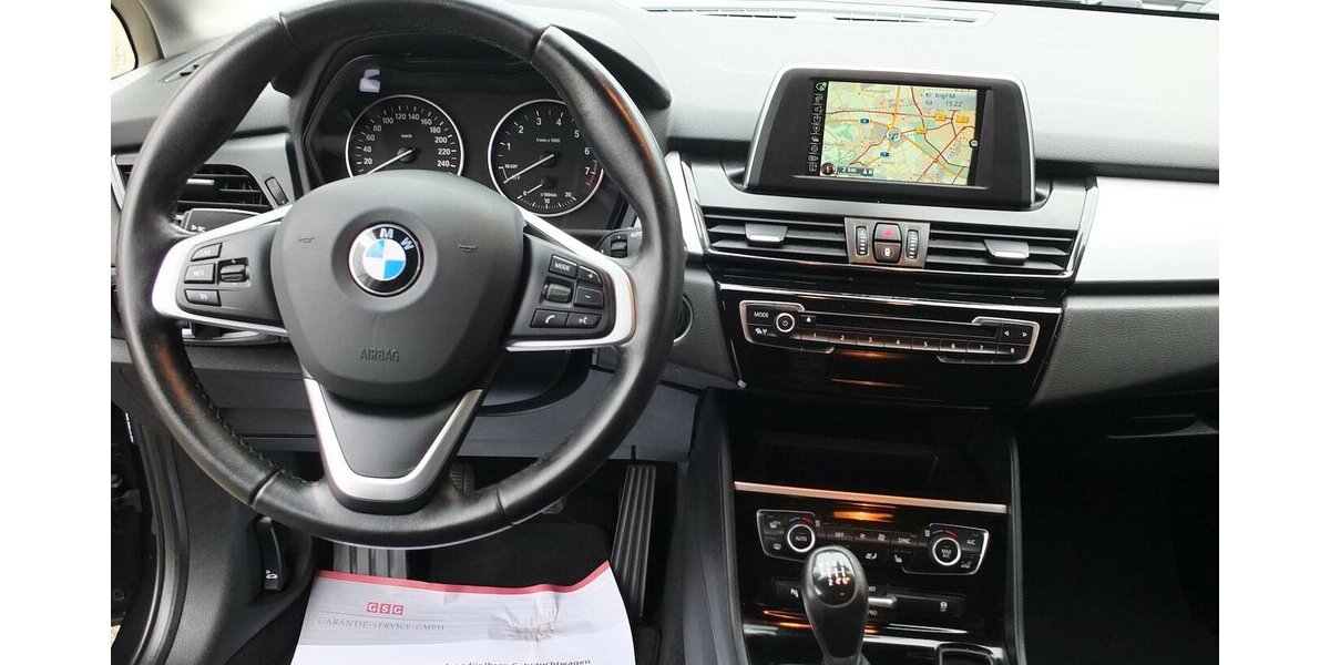 BMW 218 Active Tourer ADVANTAGE NAVI PARKASISSTENT SHZ 124.575 km 10.908 &euro; Köln 50858