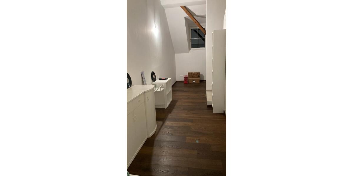 Etagenwohnung Adelzhausen - 5 Zimmer, 151 m&sup2;, 2.000&euro; | Angebot:26682590