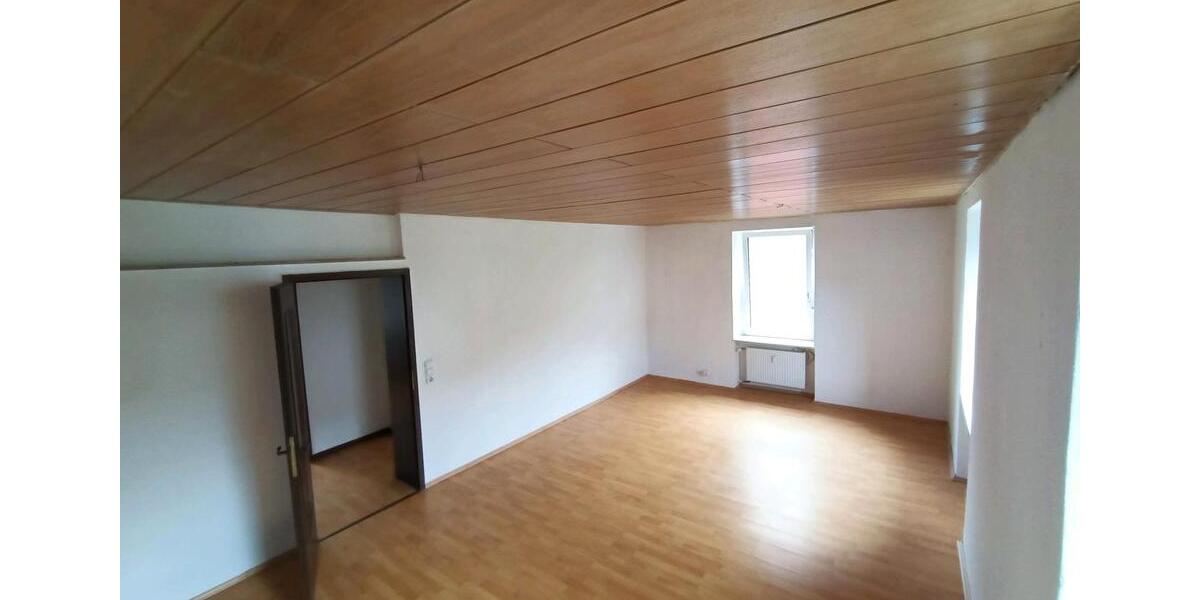 Etagenwohnung Werdohl - 3 Zimmer, 80 m&sup2;, 850&euro; | Angebot:26359722