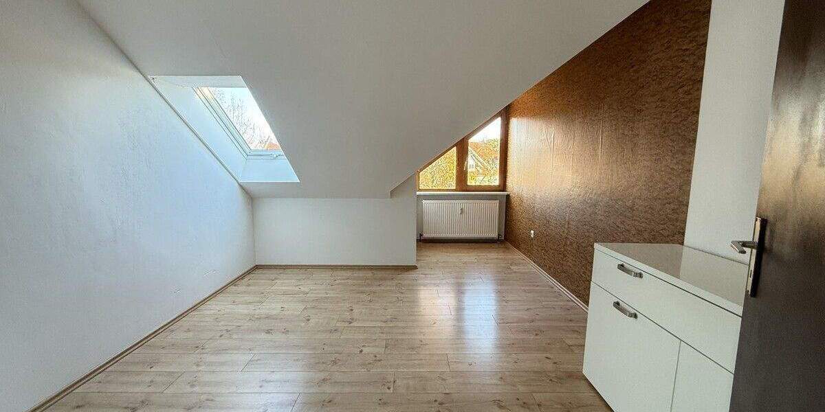 Etagenwohnung Nittendorf - 5 Zimmer, 112 m&sup2;, 299.000&euro; | Angebot:23972758