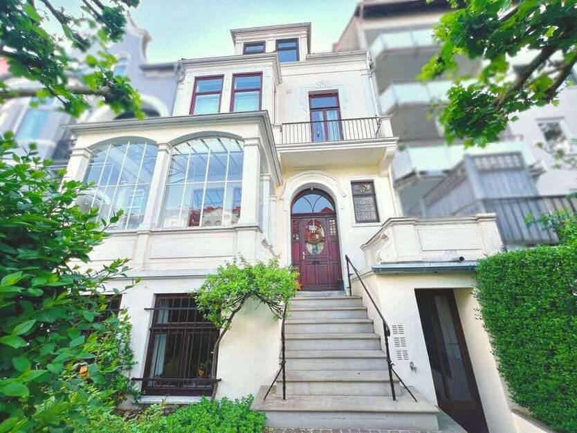 Haus zum Kaufen in Bremen 1.150.000 € 426 m²