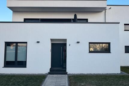 Exklusive Neubau Erdgeschoss Terrassenwohnung mit Haus-Charakter 3 zimmer