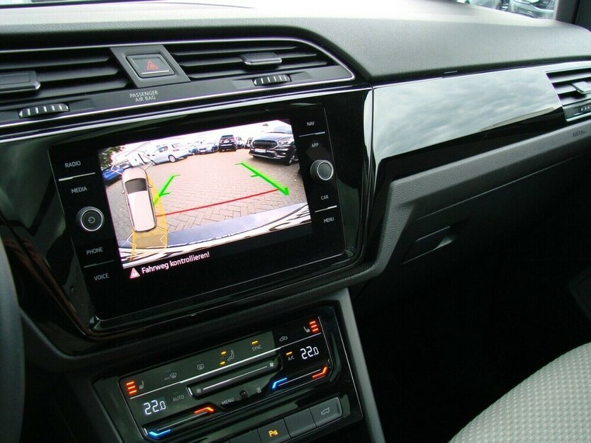 Touran 1.5TSI Comfortline 7-Sitzer Pano Standheizu