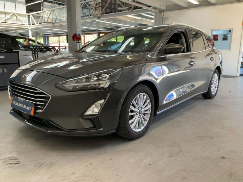 Ford Focus 72.474 km 18.490 € Hainichen 09661