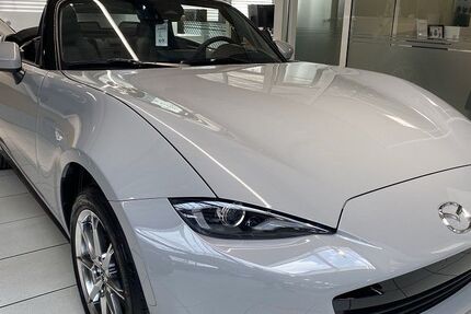 Mazda MX-5 1.043 km 32.490 &euro; Zirndorf 90513