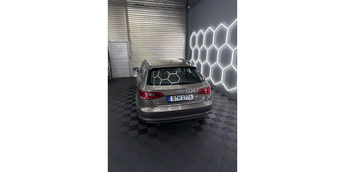 Audi A3 189.000 km 10.800 € München 80539