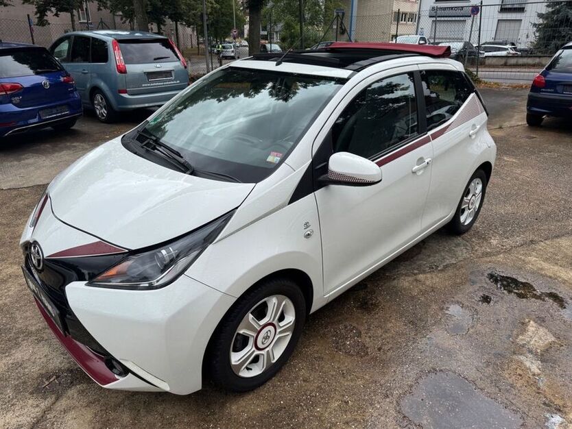 Aygo (X)